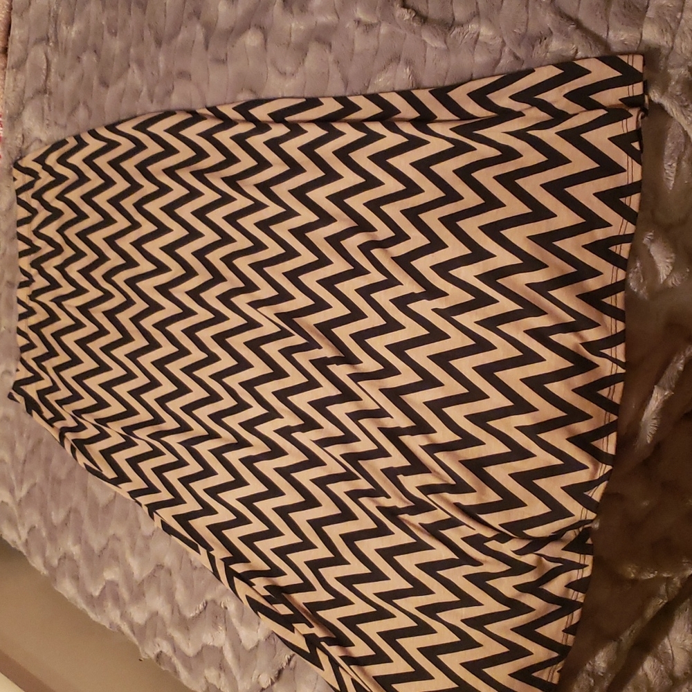 Black and cream chevron maxi skirt